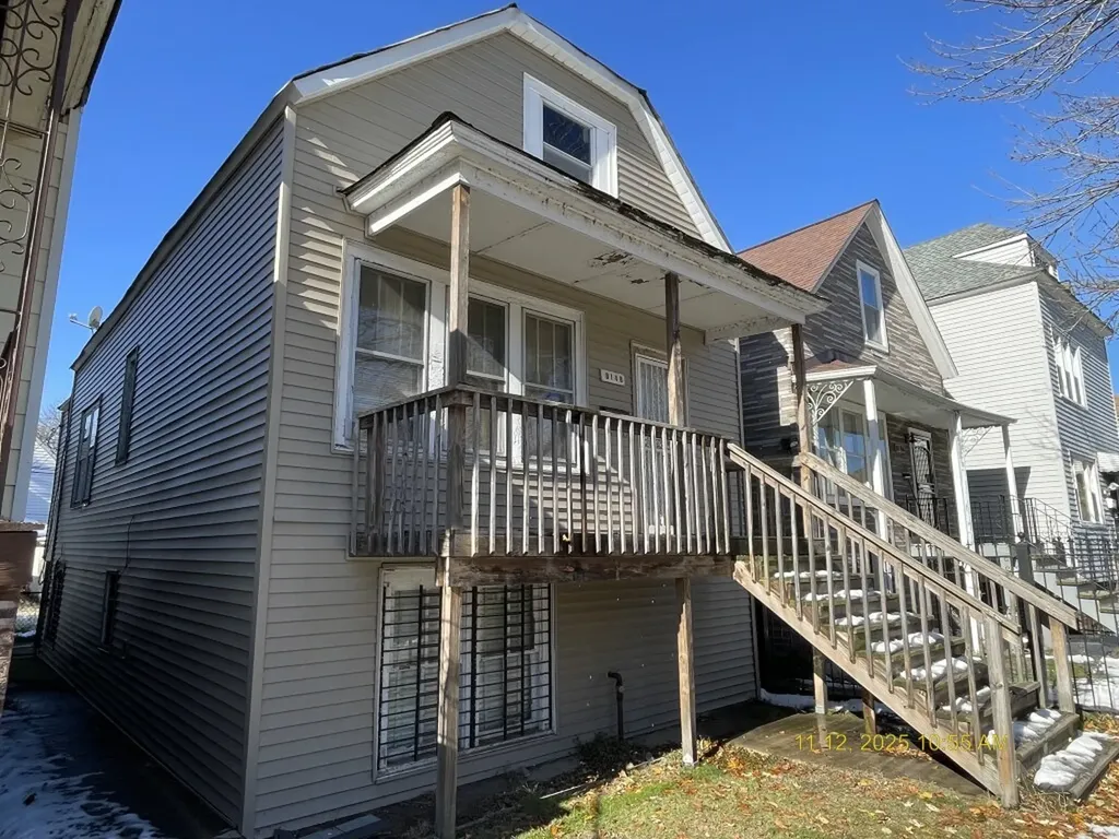 8148 South Brandon Avenue Chicago IL 60617