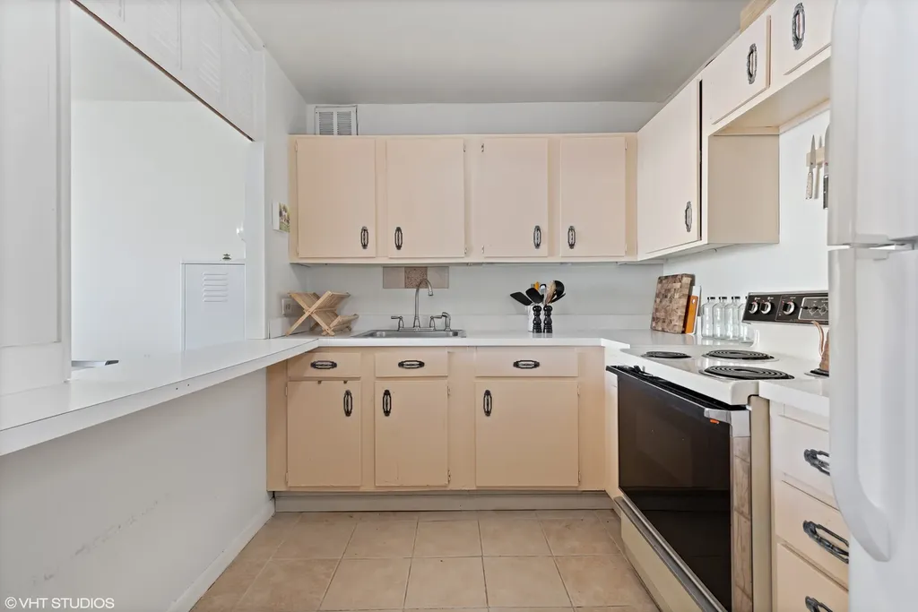 5415 North Sheridan Road Chicago IL 60660