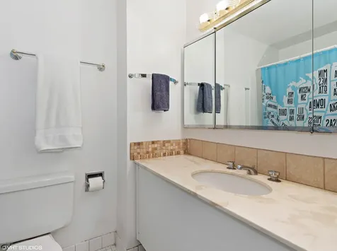 5415 North Sheridan Road Chicago IL 60660