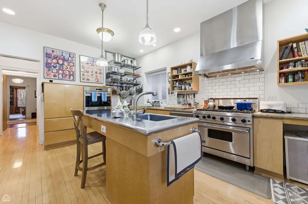 4933 South Woodlawn Avenue Chicago IL 60615