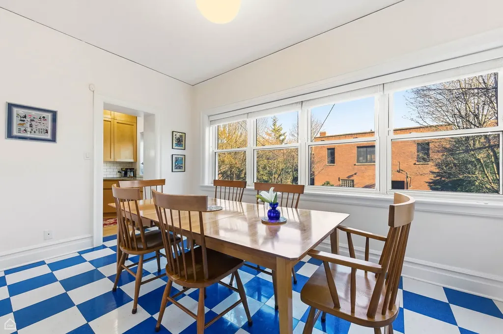 4933 South Woodlawn Avenue Chicago IL 60615