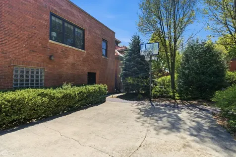 4933 South Woodlawn Avenue Chicago IL 60615