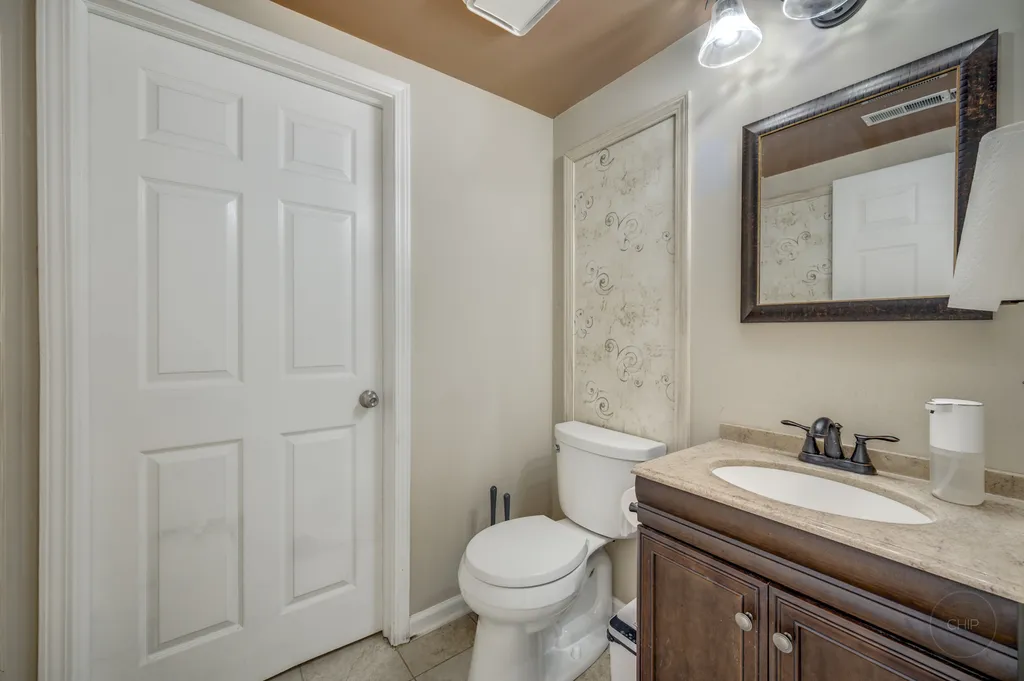 1133 Jennifer Lane Bolingbrook IL 60440