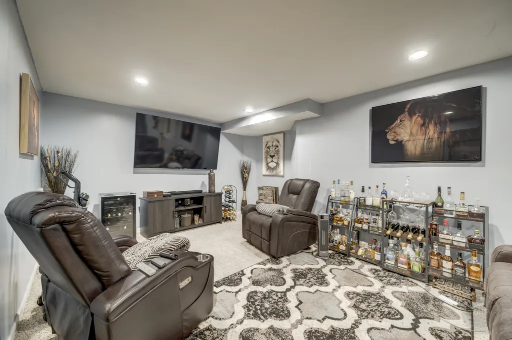 1133 Jennifer Lane Bolingbrook IL 60440