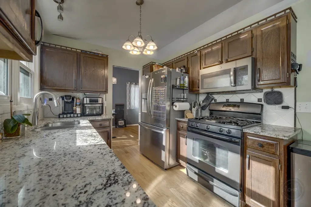 1133 Jennifer Lane Bolingbrook IL 60440