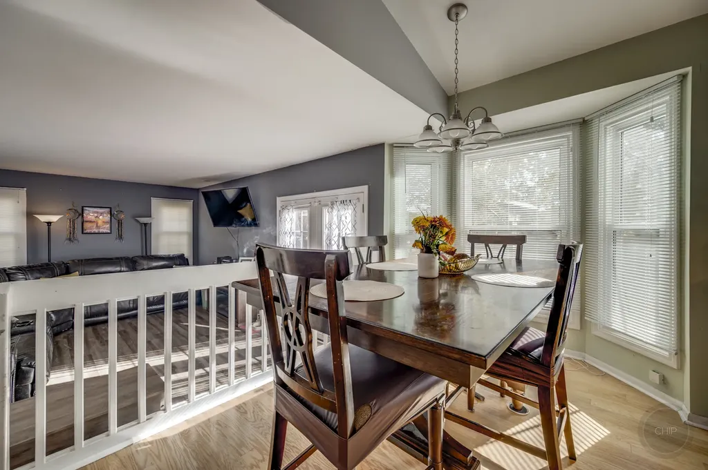 1133 Jennifer Lane Bolingbrook IL 60440