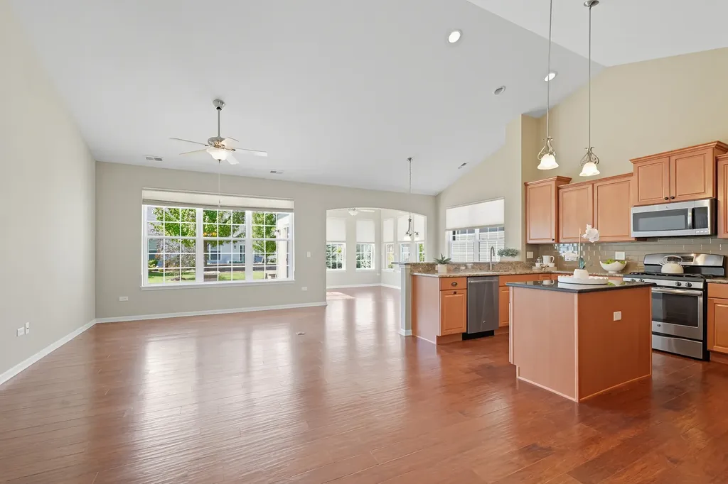 2615 Cranbrook Street Naperville IL 60564
