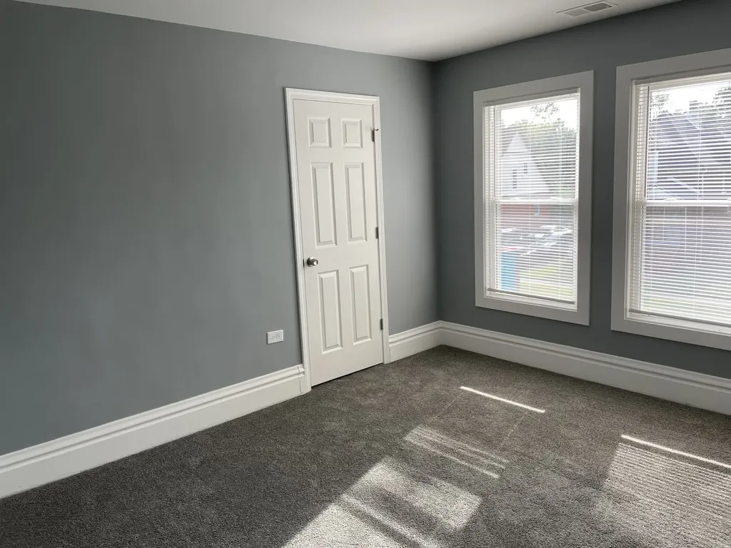 12033 South Wallace Street Chicago IL 60628