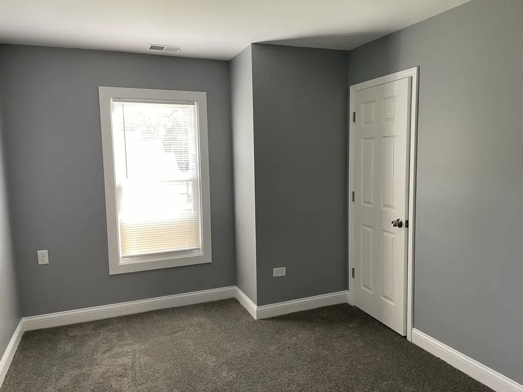 12033 South Wallace Street Chicago IL 60628