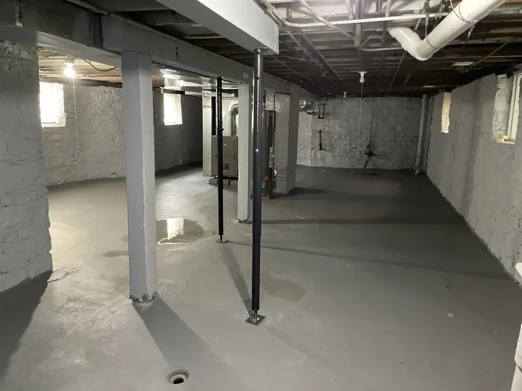 12033 South Wallace Street Chicago IL 60628