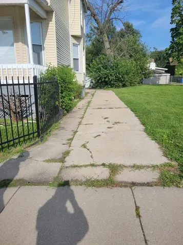 12033 South Wallace Street Chicago IL 60628