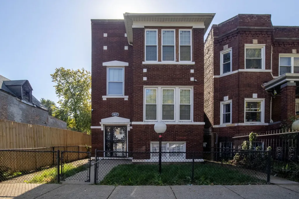 4837 West Monroe Street Chicago IL 60644