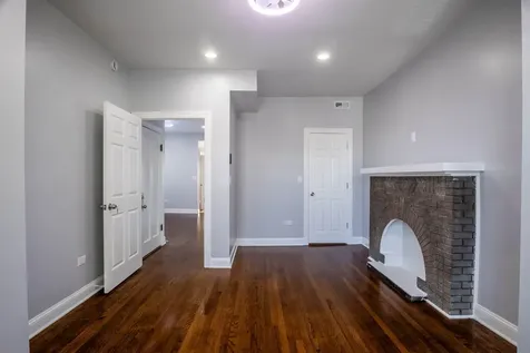 4837 West Monroe Street Chicago IL 60644