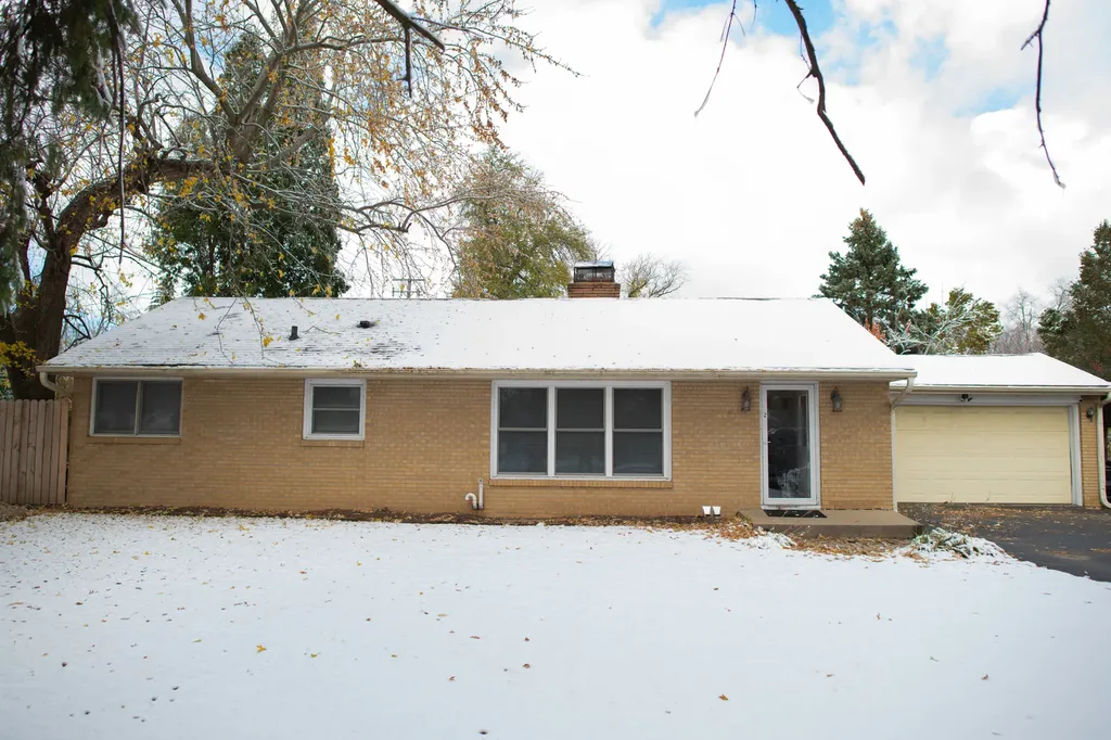 6016 Charles Street Rockford IL 61108