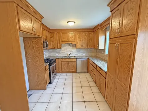 16908 Laramie Avenue Oak Forest IL 60452