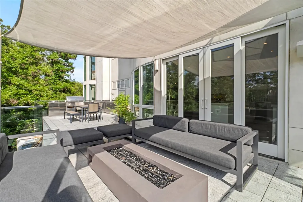 920 St Stephens Green Oak Brook IL 60523