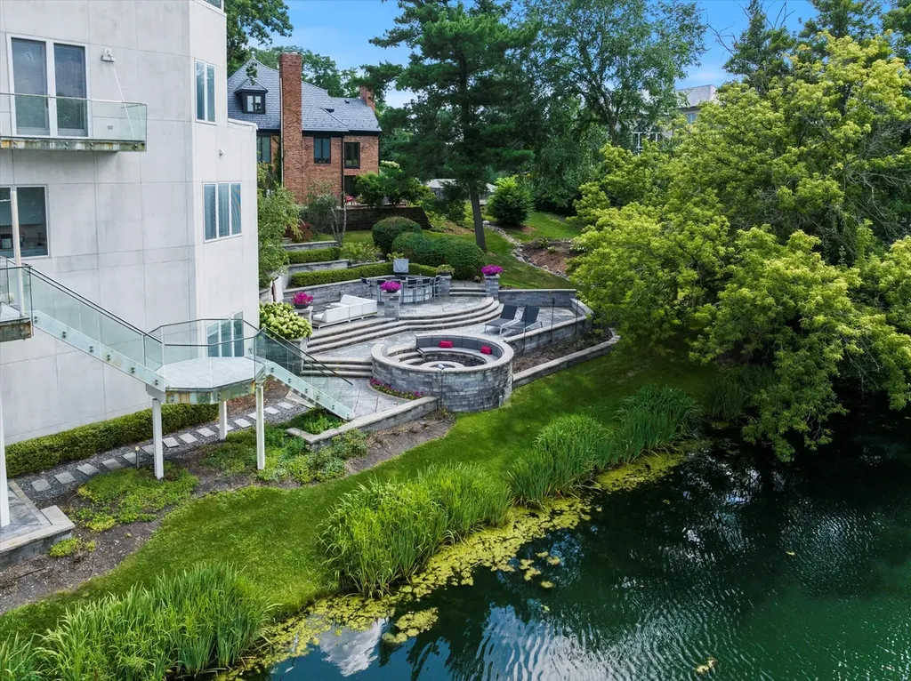 920 St Stephens Green Oak Brook IL 60523