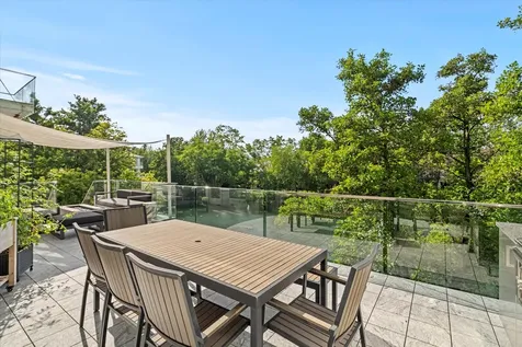 920 St Stephens Green Oak Brook IL 60523