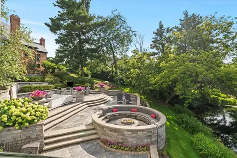 920 St Stephens Green Oak Brook IL 60523