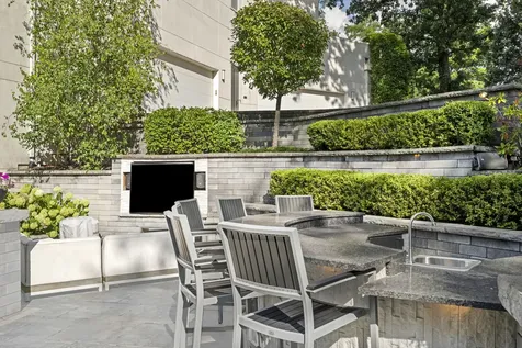 920 St Stephens Green Oak Brook IL 60523
