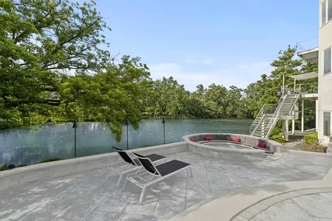 920 St Stephens Green Oak Brook IL 60523