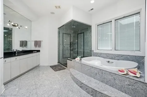 920 St Stephens Green Oak Brook IL 60523
