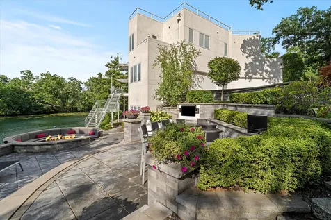 920 St Stephens Green Oak Brook IL 60523