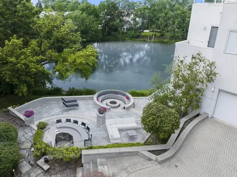 920 St Stephens Green Oak Brook IL 60523
