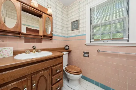 229 Country Club Road Chicago Heights IL 60411