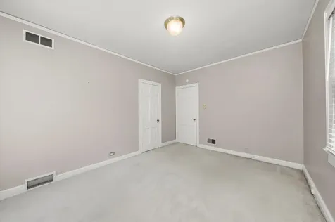 229 Country Club Road Chicago Heights IL 60411