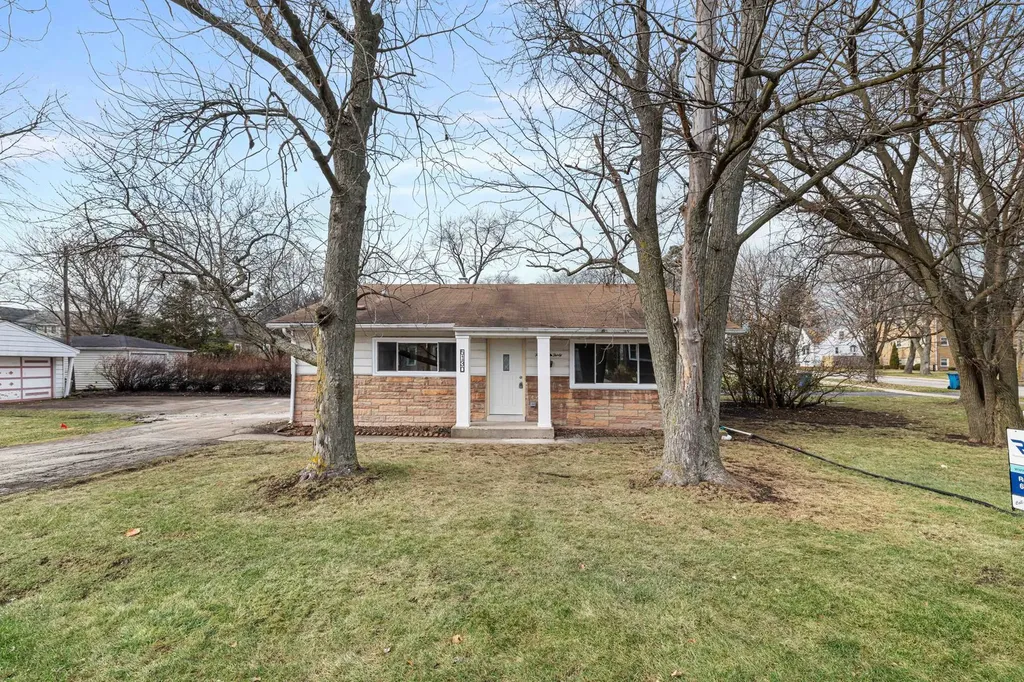 5130 Williams Street Downers Grove IL 60515