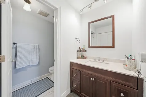 5840 West 104th Street Oak Lawn IL 60453