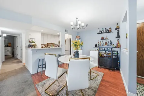 5840 West 104th Street Oak Lawn IL 60453
