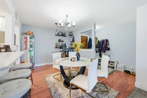 5840 West 104th Street Oak Lawn IL 60453