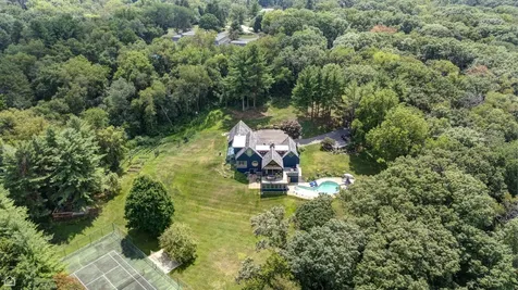 367 Overlook Road Barrington IL 60010
