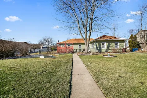 123 Crescent Lane Cabery IL 60919