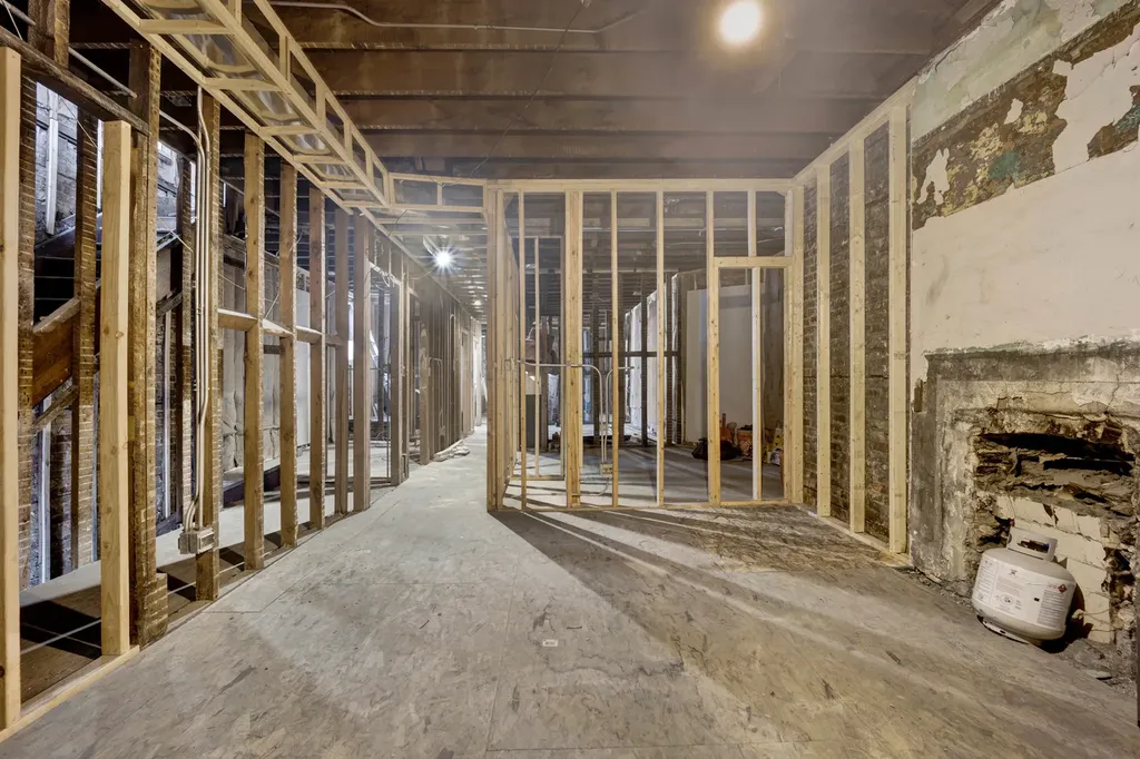 5813 South Wabash Avenue Chicago IL 60637