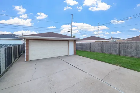 590 Exchange Avenue Calumet City IL 60409