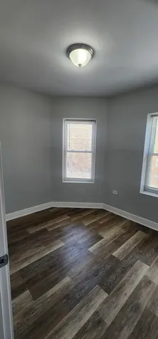7556 South Kenwood Avenue Chicago IL 60619