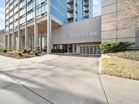 5320 North Sheridan Road Chicago IL 60640