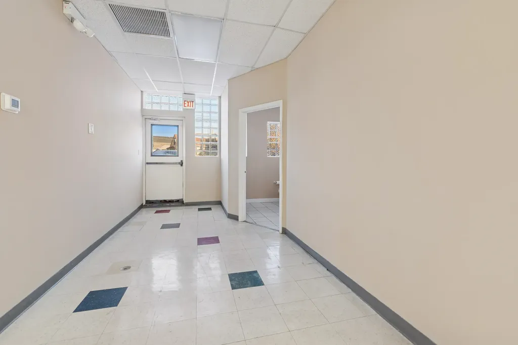 6514 West Higgins Avenue Chicago IL 60656