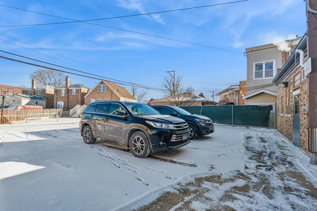 6514 West Higgins Avenue Chicago IL 60656