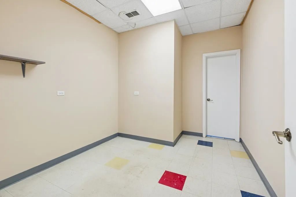 6514 West Higgins Avenue Chicago IL 60656