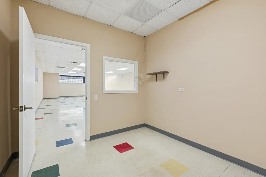 6514 West Higgins Avenue Chicago IL 60656