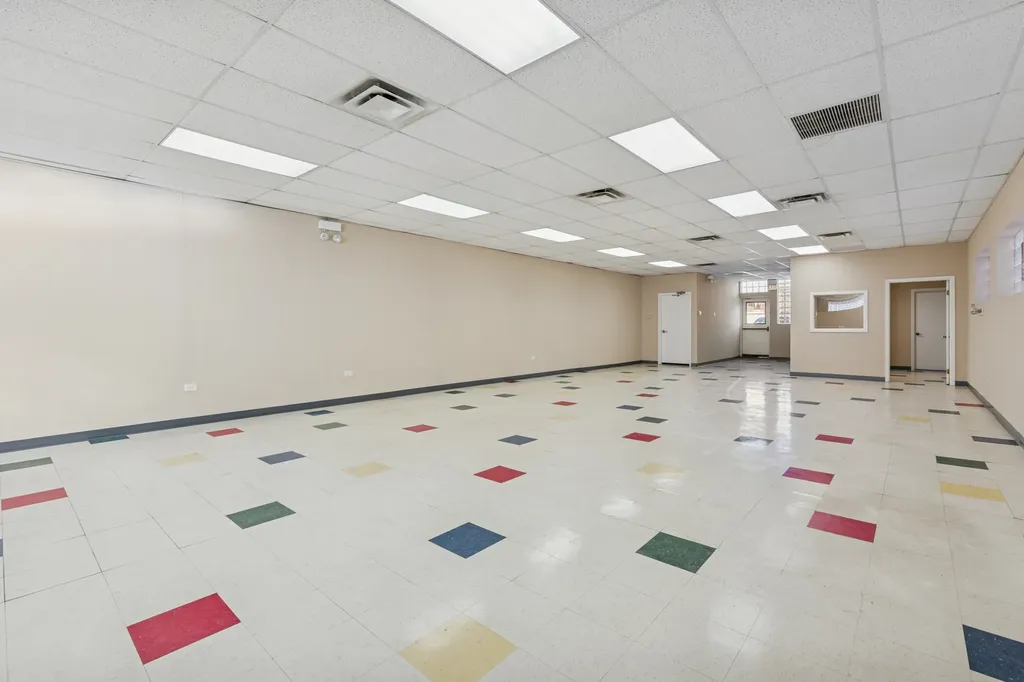6514 West Higgins Avenue Chicago IL 60656