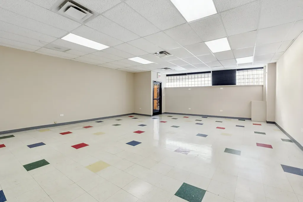 6514 West Higgins Avenue Chicago IL 60656