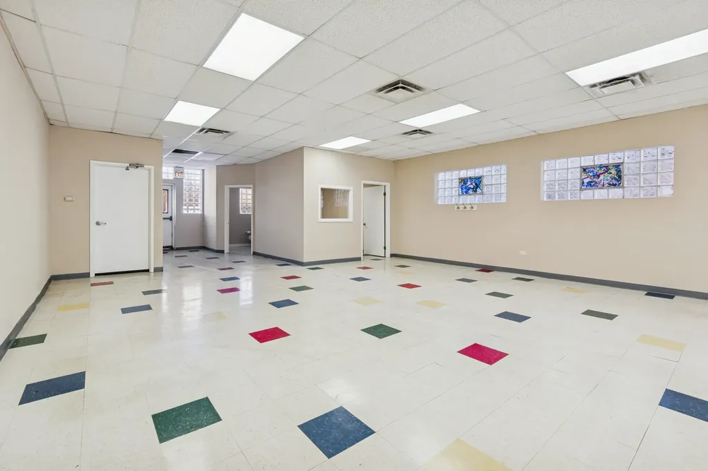 6514 West Higgins Avenue Chicago IL 60656