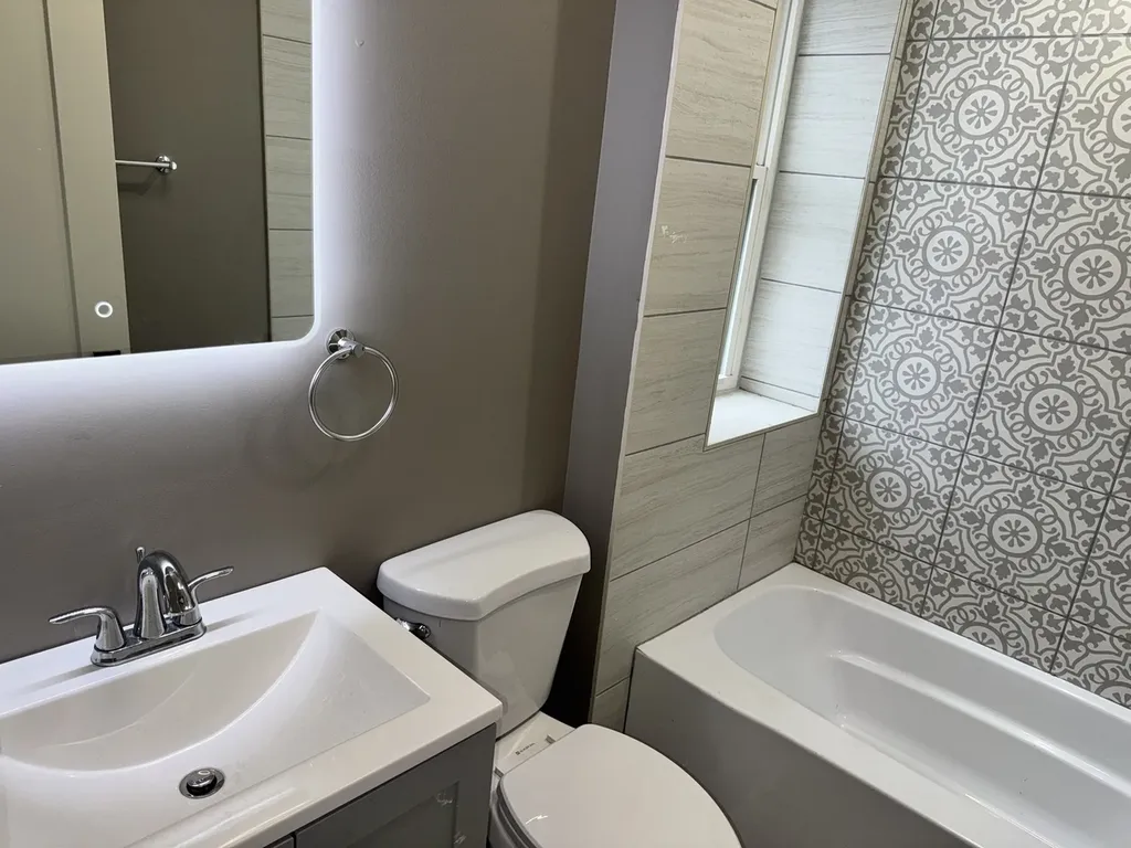 250 East 115th Street Chicago IL 60628
