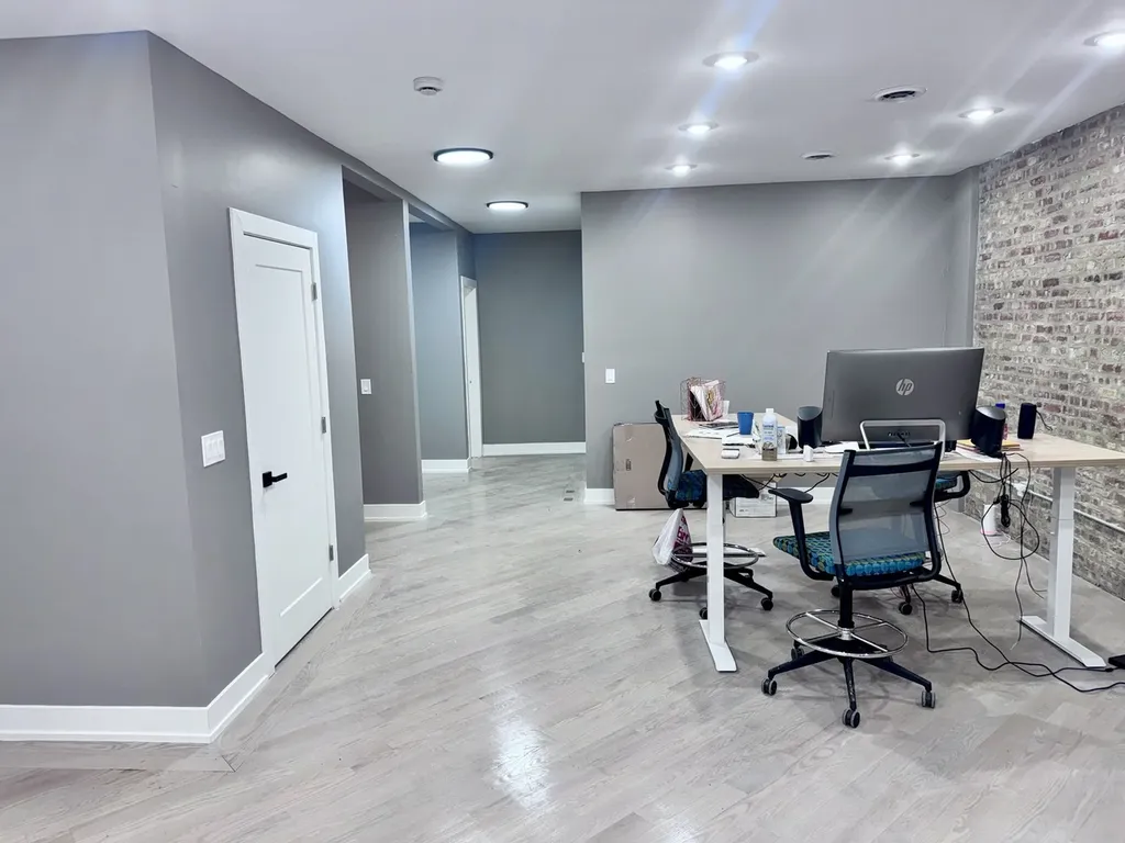 250 East 115th Street Chicago IL 60628