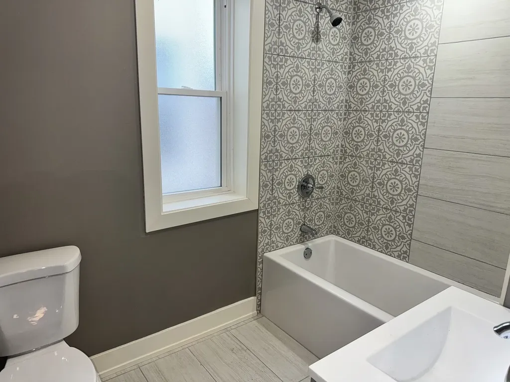 250 East 115th Street Chicago IL 60628